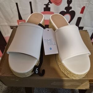 Time and Tru Cream Platform Slides